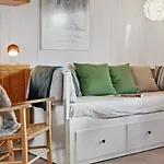 Wenche - 1-5km From The Sea By Interhome